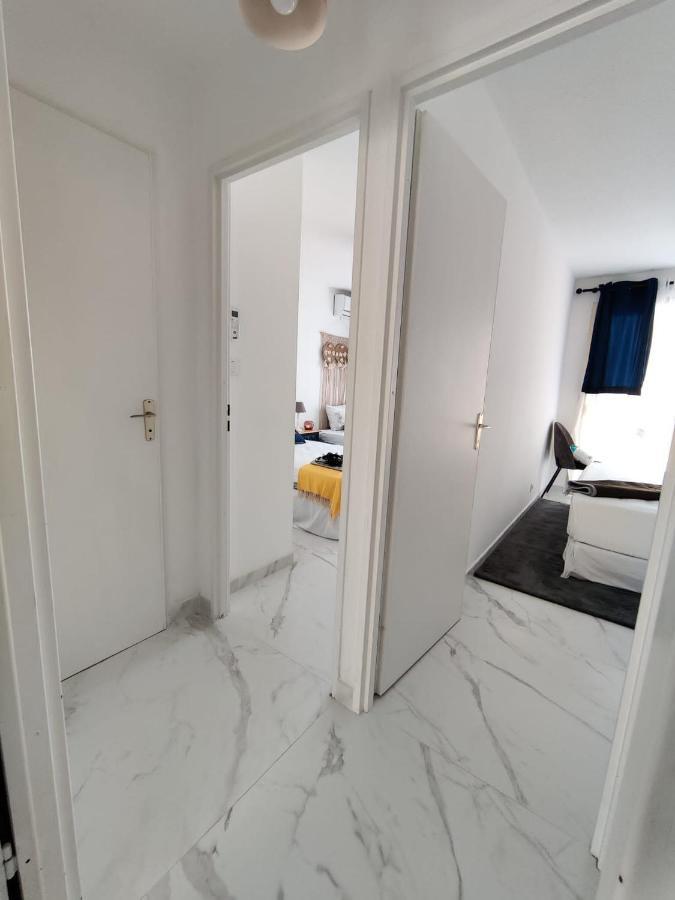 En Exclusivite T3 A 2 Pas Des Plages De St Raphael Saint-Raphaël Exterior foto