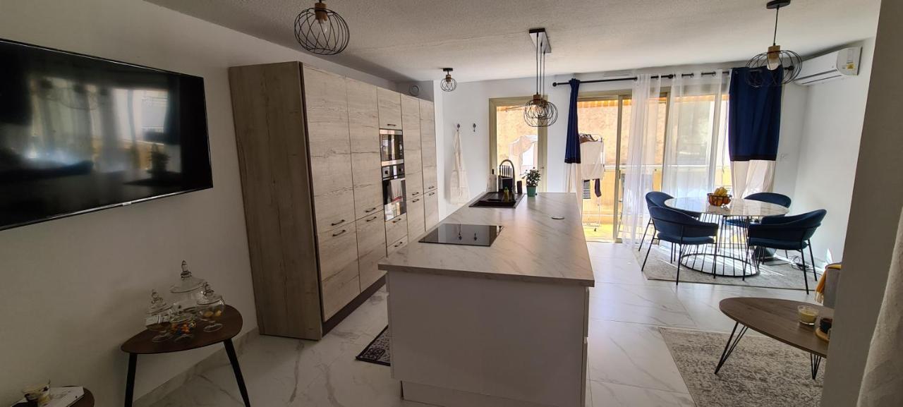 En Exclusivite T3 A 2 Pas Des Plages De St Raphael Saint-Raphaël Exterior foto
